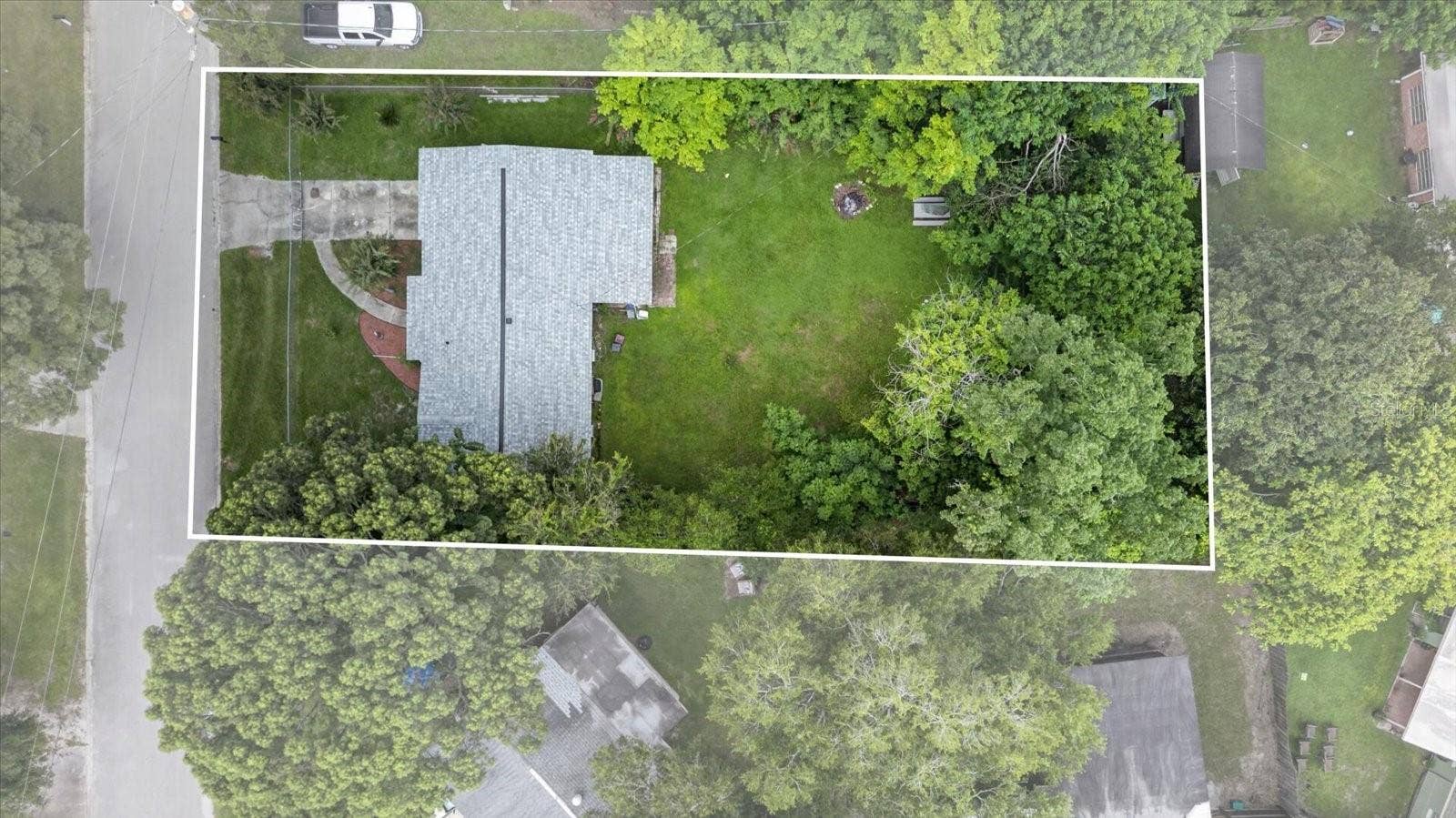 21385 LEHOUIER DRIVE, Brooksville, FL 34601 21385 LEHOUIER DRIVE, Brooksville, FL 34601