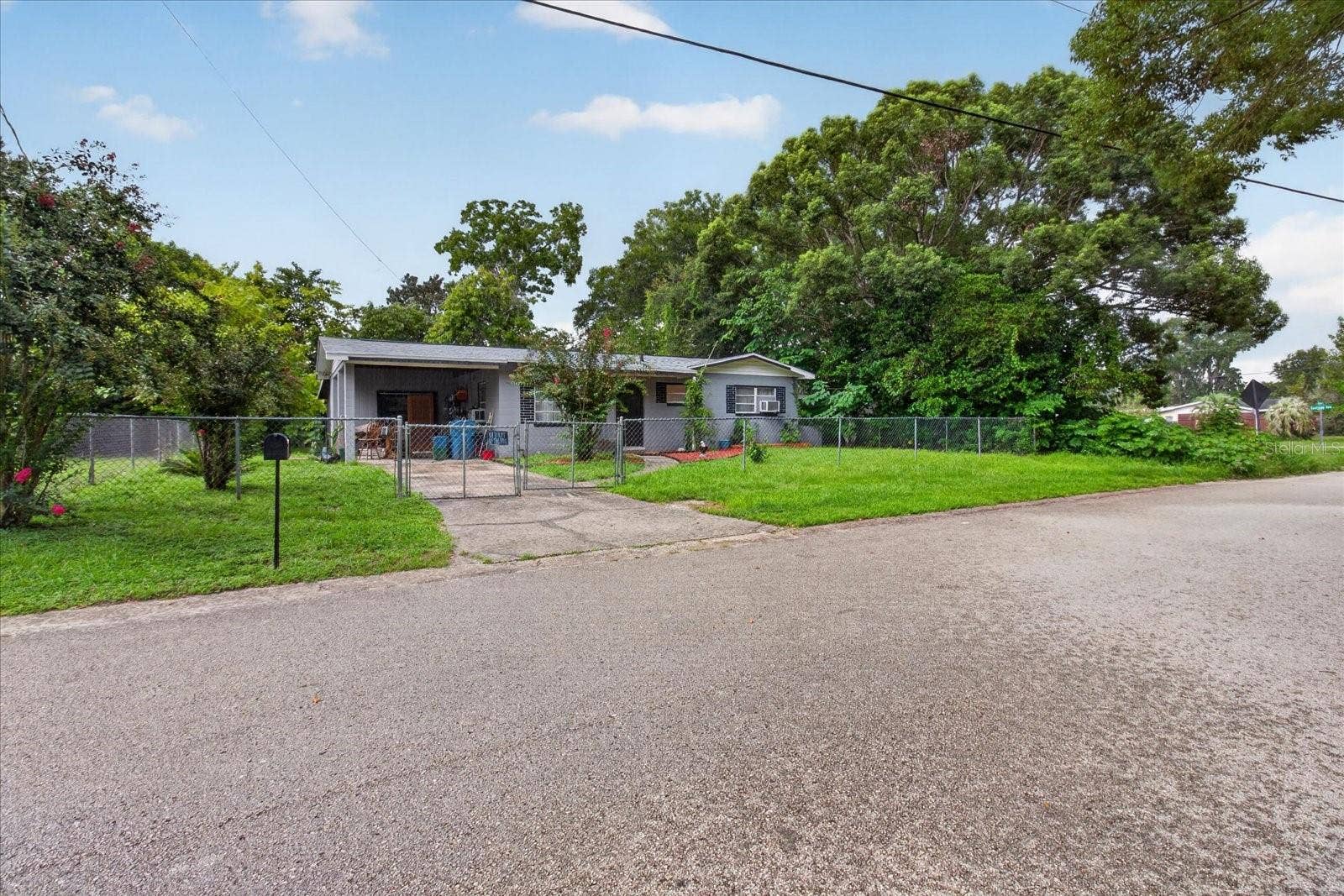 21385 LEHOUIER DRIVE, Brooksville, FL 34601 21385 LEHOUIER DRIVE, Brooksville, FL 34601