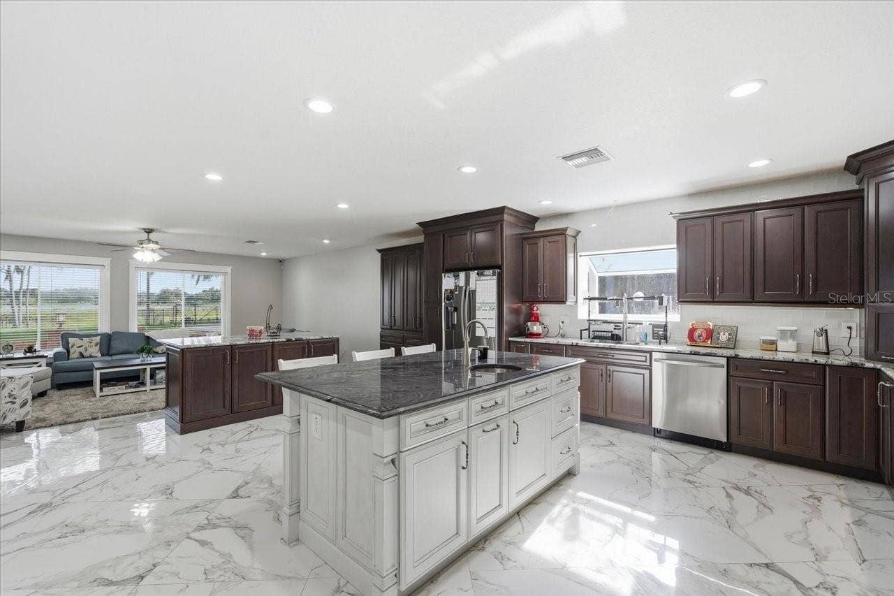 505 LAKESIDE DRIVE, Seffner, FL 33584