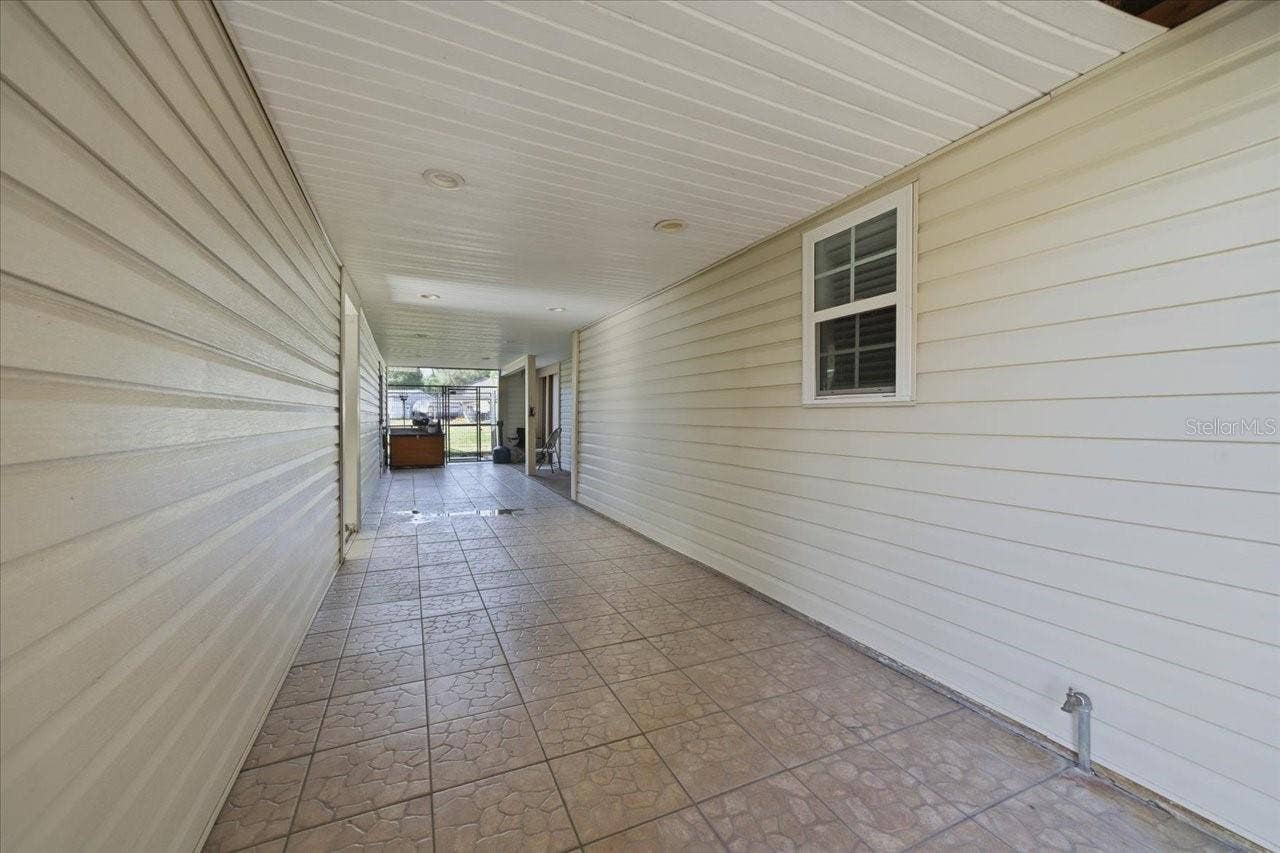 505 LAKESIDE DRIVE, Seffner, FL 33584