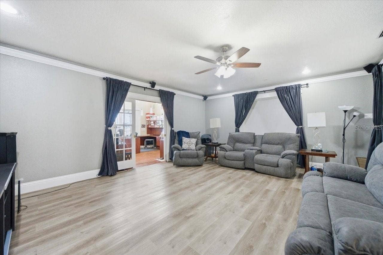 505 LAKESIDE DRIVE, Seffner, FL 33584