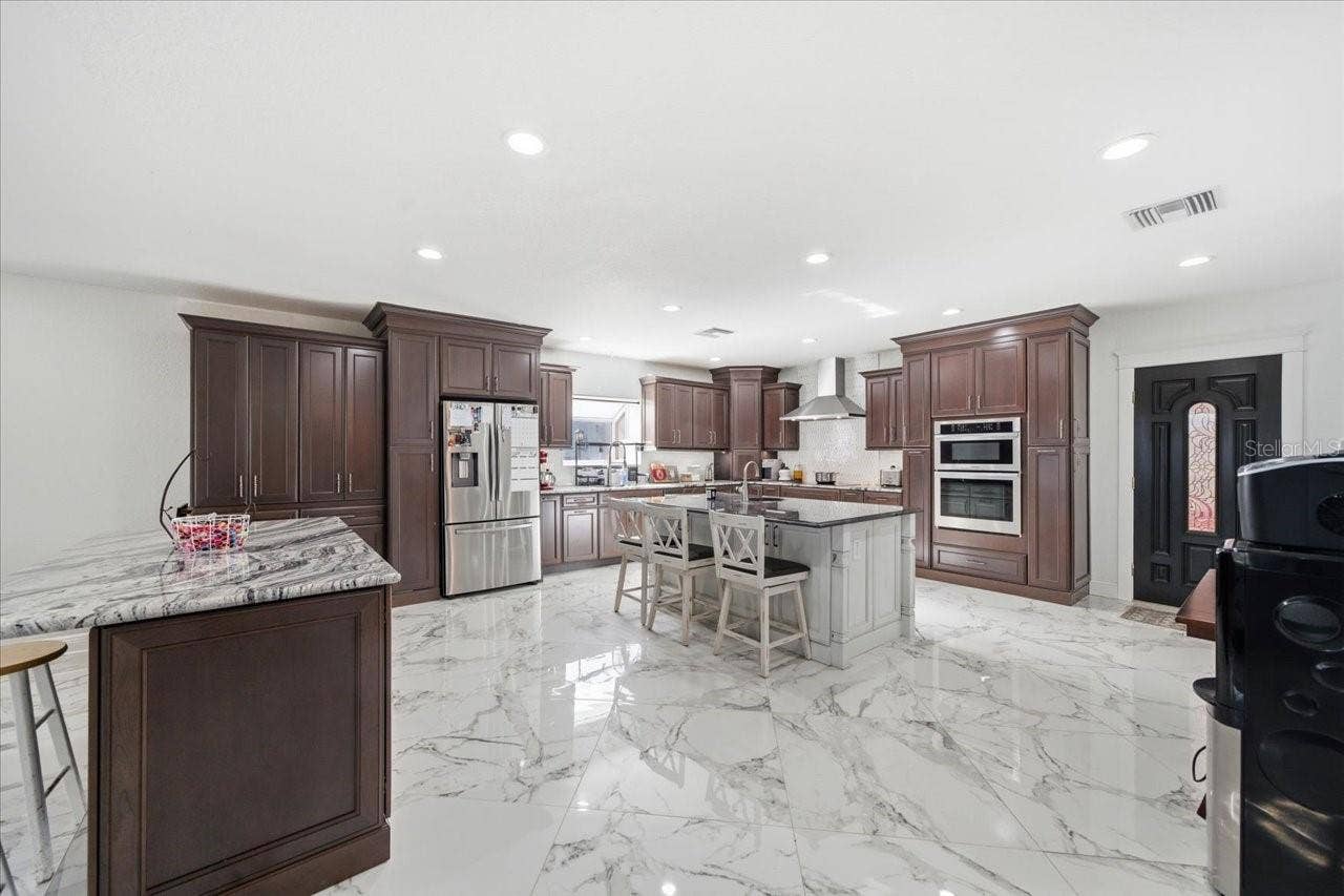 505 LAKESIDE DRIVE, Seffner, FL 33584