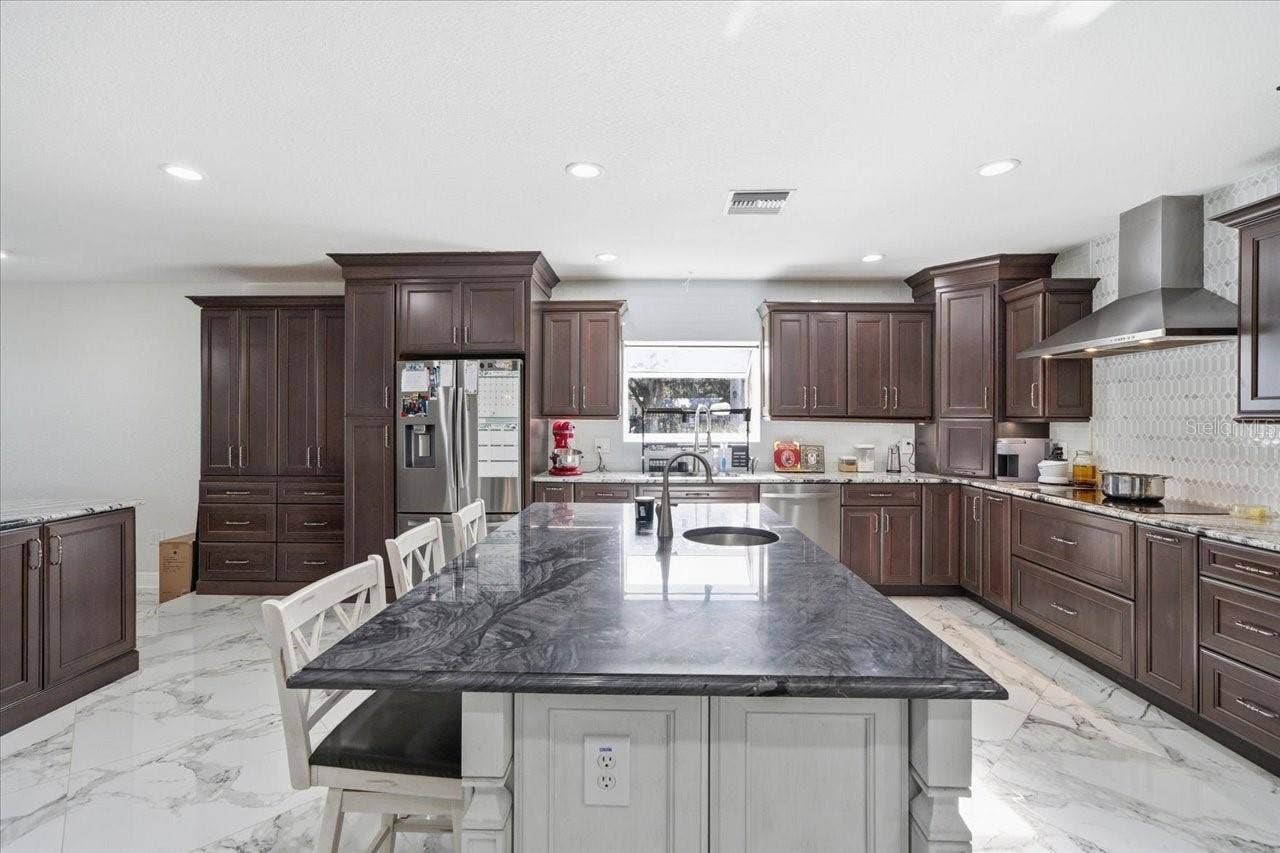 505 LAKESIDE DRIVE, Seffner, FL 33584