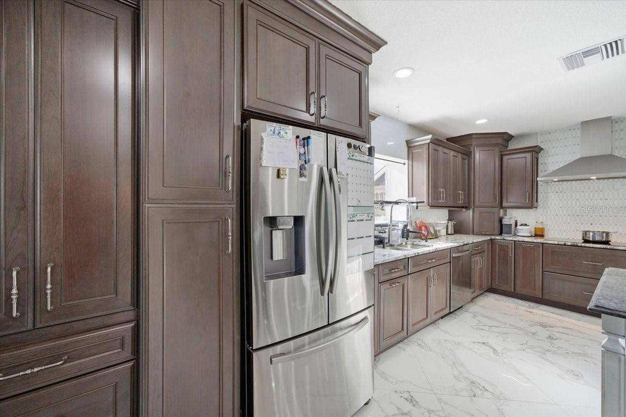 505 LAKESIDE DRIVE, Seffner, FL 33584