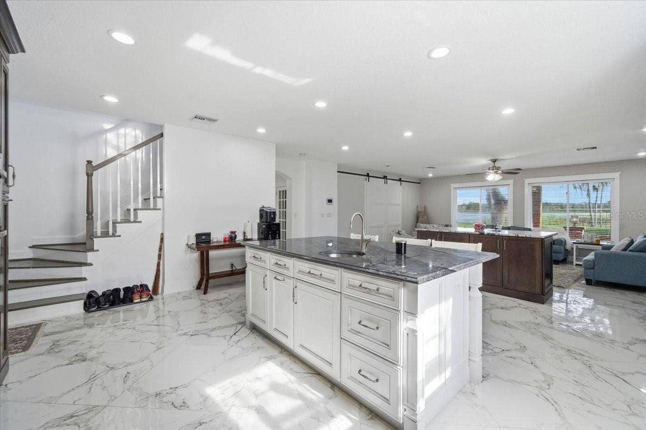 505 LAKESIDE DRIVE, Seffner, FL 33584