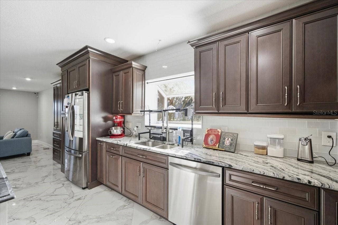 505 LAKESIDE DRIVE, Seffner, FL 33584