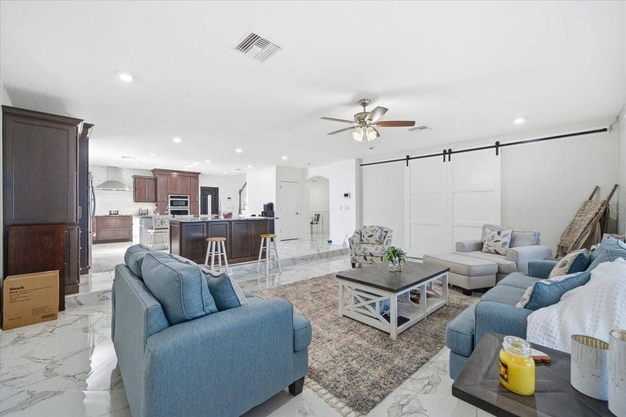 505 LAKESIDE DRIVE, Seffner, FL 33584