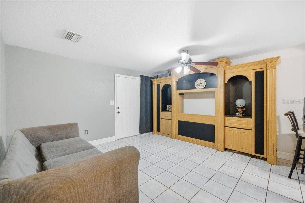 505 LAKESIDE DRIVE, Seffner, FL 33584