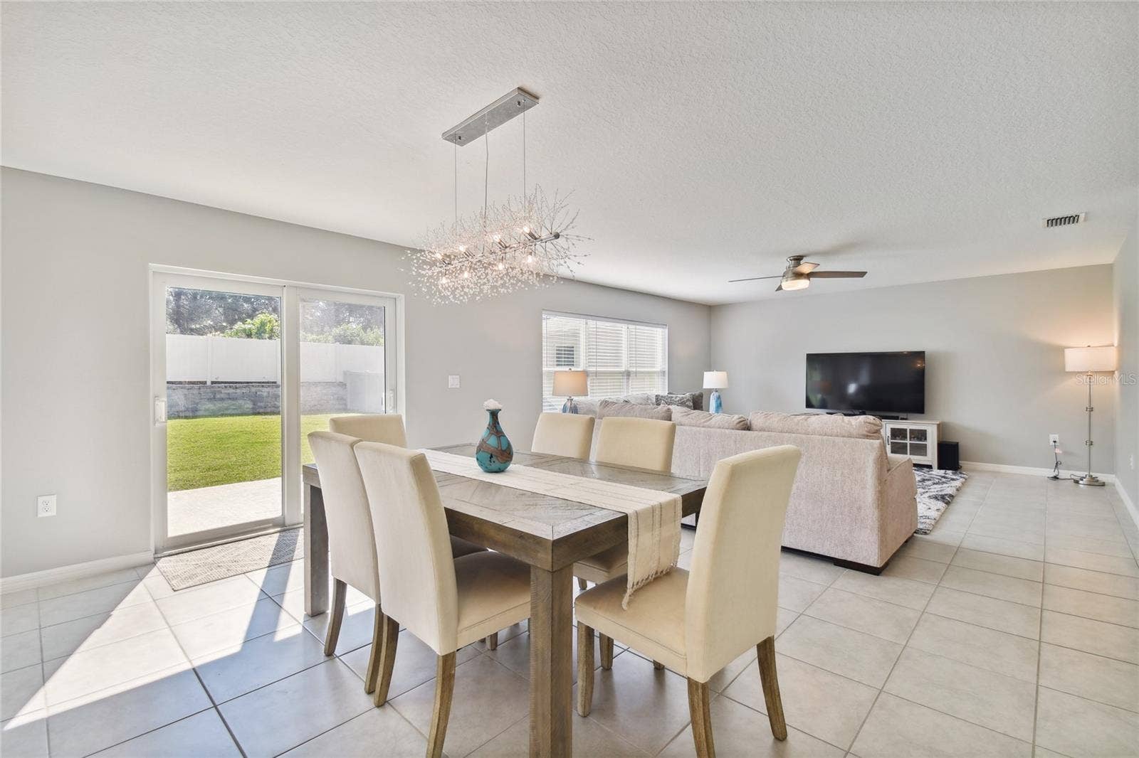 3810 REFLECTION DOCK DRIVE, Seffner, FL 33584 3810 REFLECTION DOCK DRIVE, Seffner, FL 33584