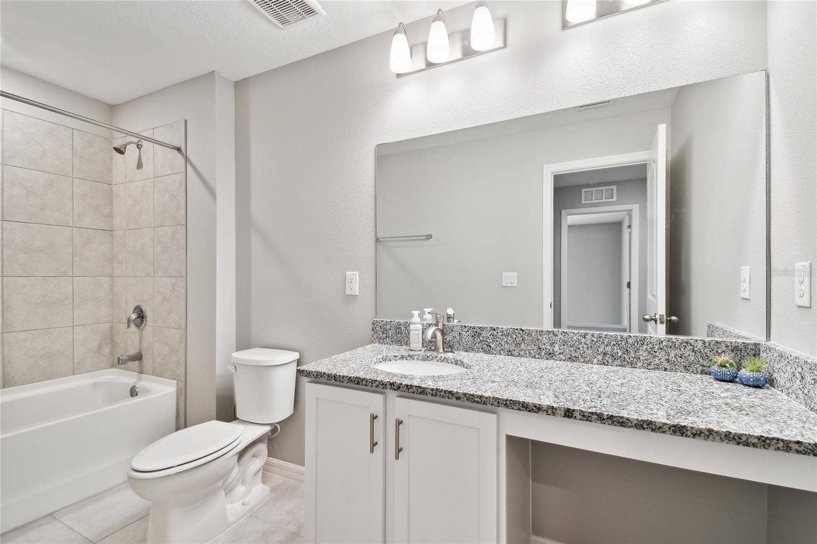 3810 REFLECTION DOCK DRIVE, Seffner, FL 33584 3810 REFLECTION DOCK DRIVE, Seffner, FL 33584