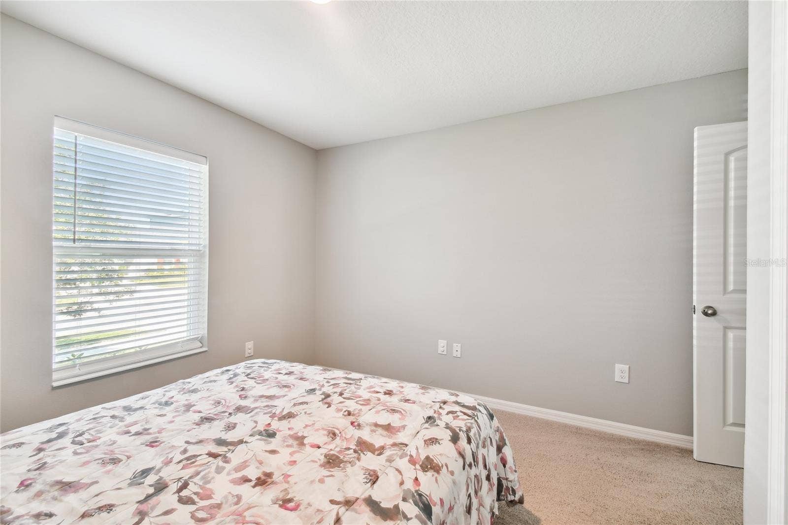 3810 REFLECTION DOCK DRIVE, Seffner, FL 33584 3810 REFLECTION DOCK DRIVE, Seffner, FL 33584