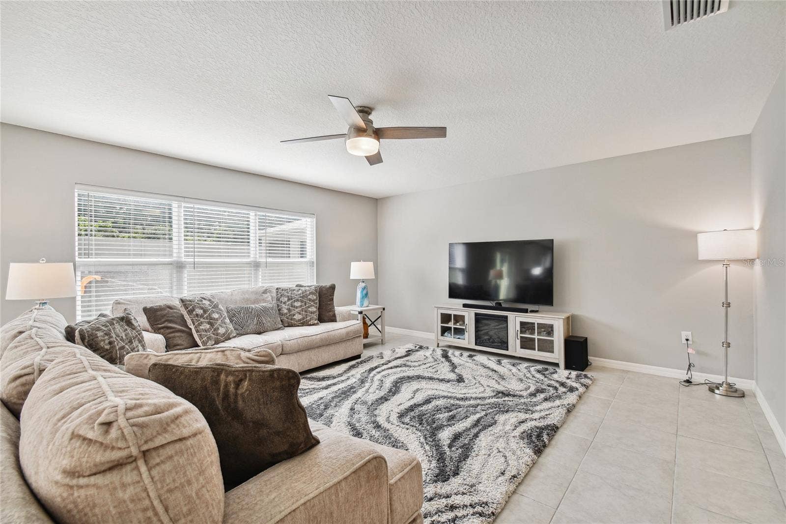 3810 REFLECTION DOCK DRIVE, Seffner, FL 33584 3810 REFLECTION DOCK DRIVE, Seffner, FL 33584