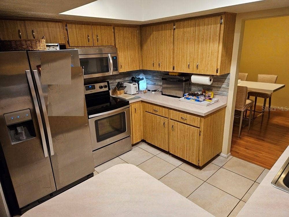 7353 122ND WAY, Seminole, FL 33772 Kitchen