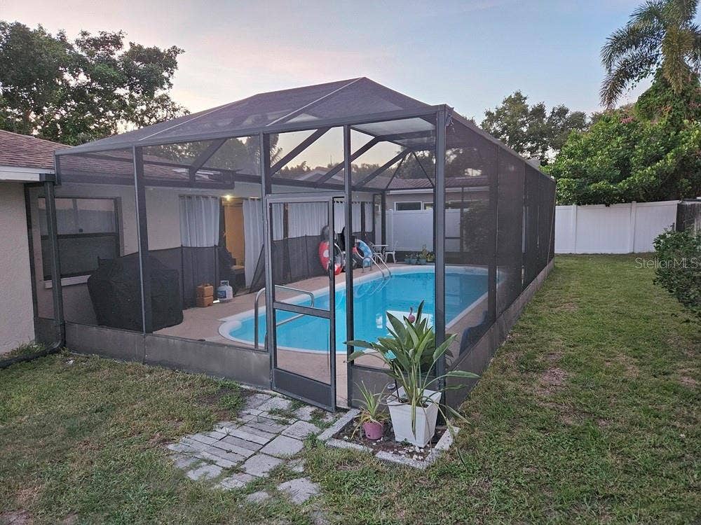 7353 122ND WAY, Seminole, FL 33772 Screened Pool
