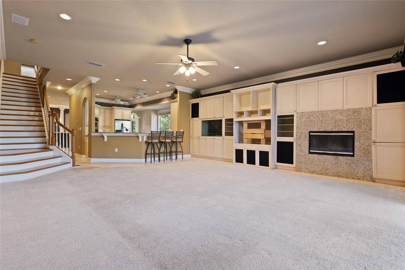 2495 JOHNNA COURT, Palm Harbor, FL 34685 Living Room
