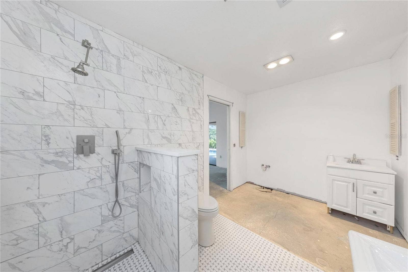 7448 17TH LANE NE, St Petersburg, FL 33702 Master Bathroom - Reverse View