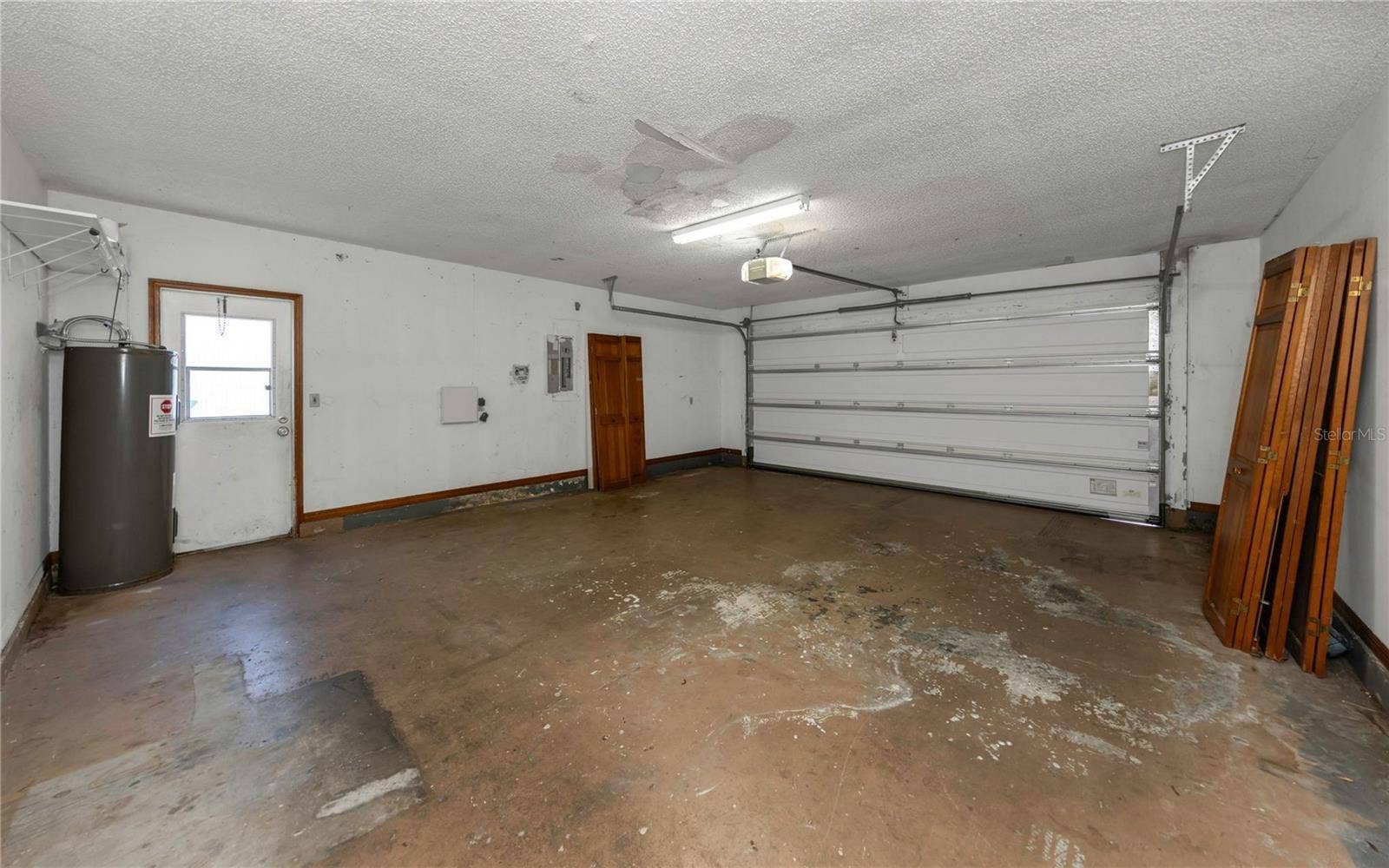 7448 17TH LANE NE, St Petersburg, FL 33702 Garage
