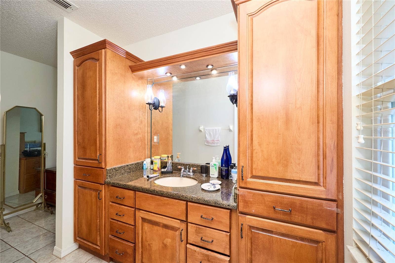 311 THORN HILL PLACE, Sun City Center, FL 33573 311 THORN HILL PLACE, Sun City Center, FL 33573