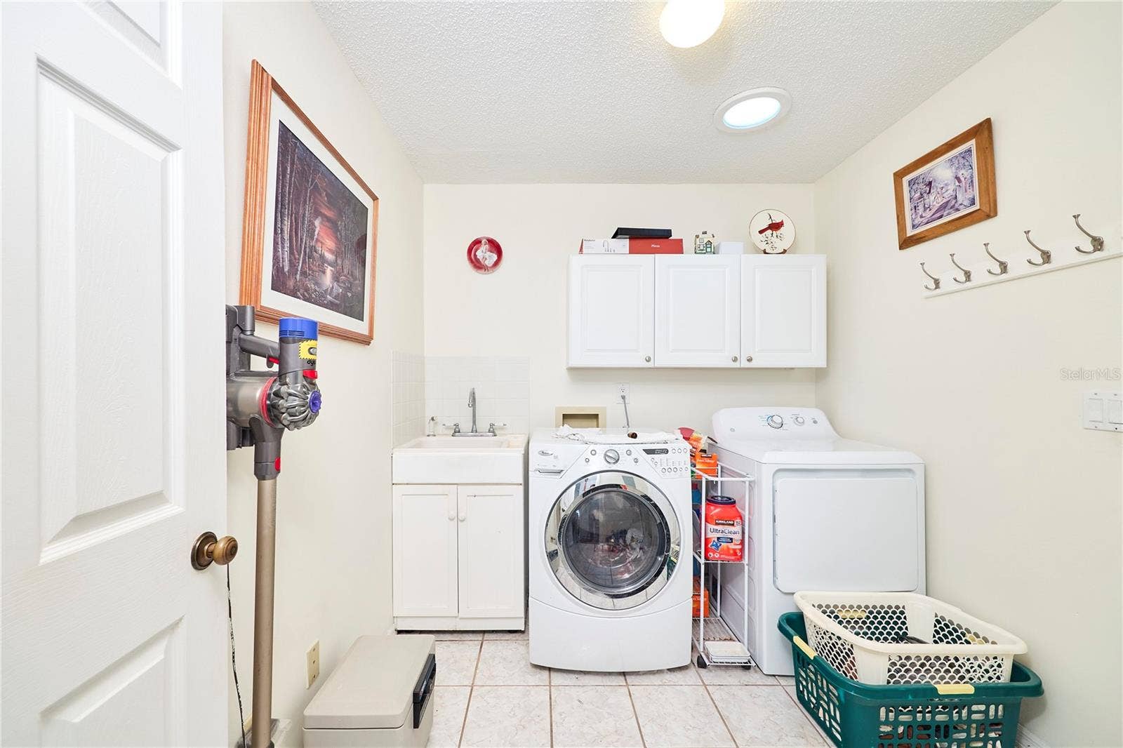 311 THORN HILL PLACE, Sun City Center, FL 33573 311 THORN HILL PLACE, Sun City Center, FL 33573