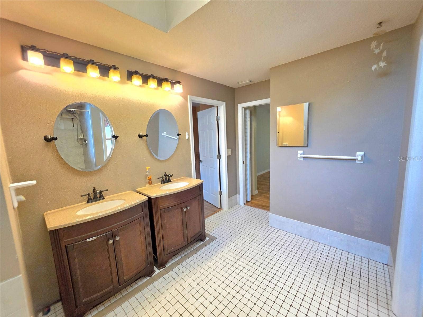 9170 ORCHARD WAY, Spring Hill, FL 34608 9170 ORCHARD WAY, Spring Hill, FL 34608