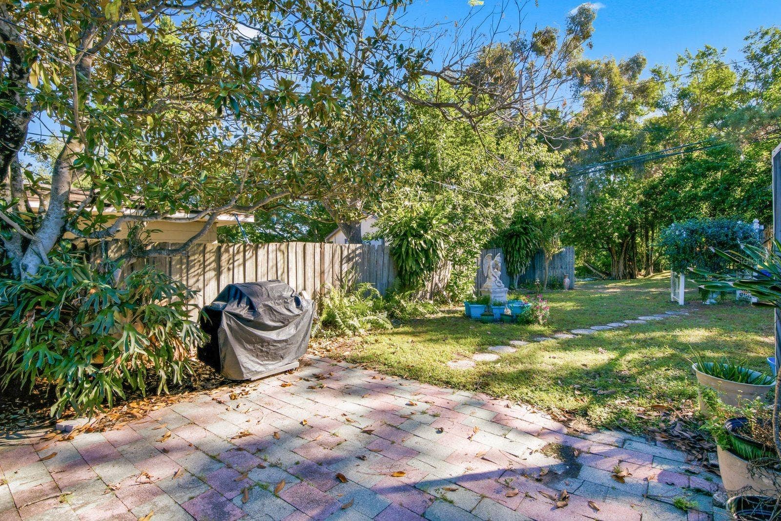 6801 17TH LANE N, St Petersburg, FL 33702 Patio