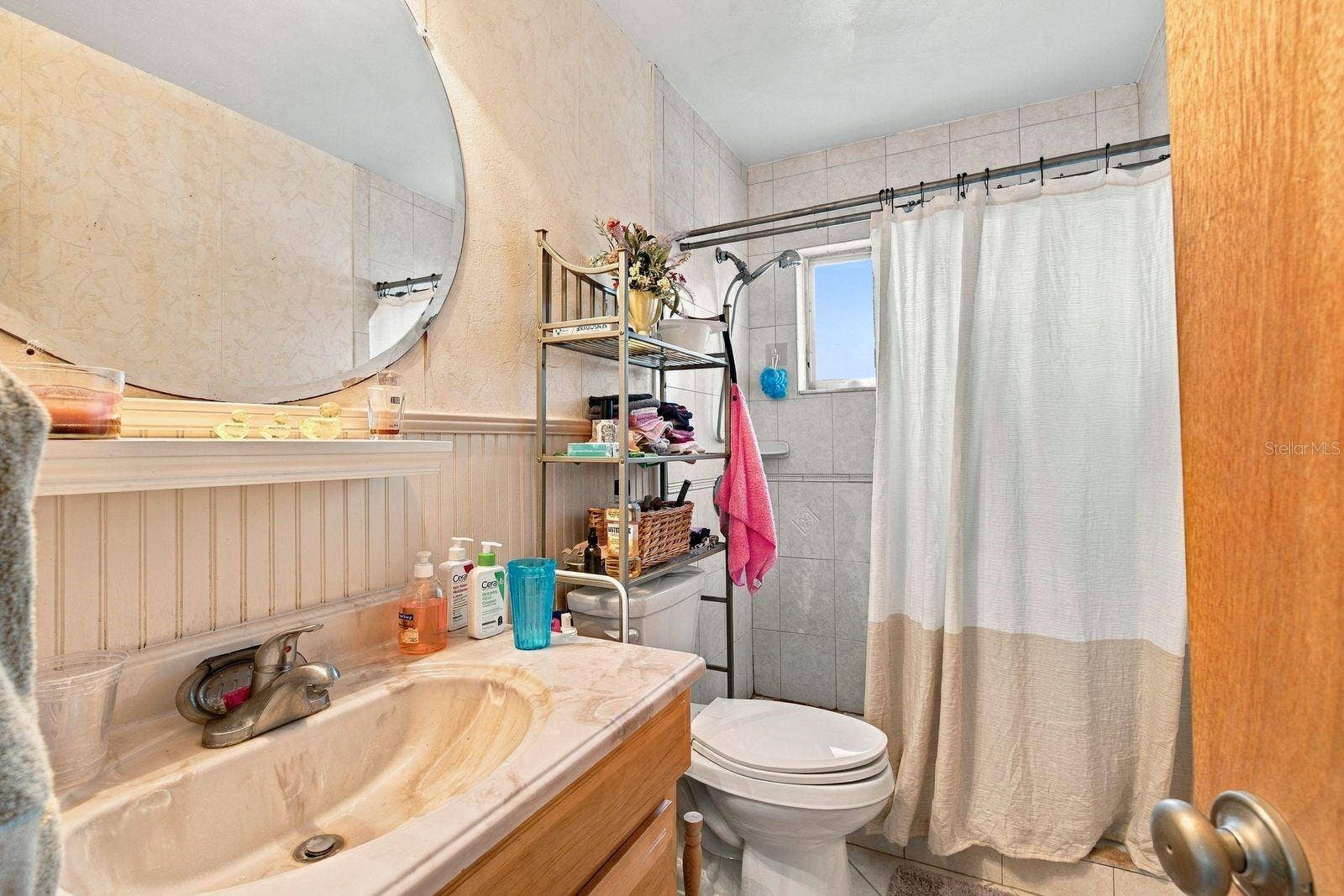 6801 17TH LANE N, St Petersburg, FL 33702 Bathroom