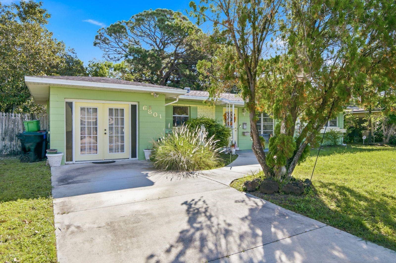 6801 17TH LANE N, St Petersburg, FL 33702 Garage was converted to a bonus room
