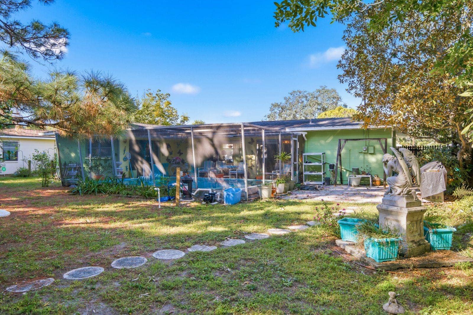 6801 17TH LANE N, St Petersburg, FL 33702 Massive backyard