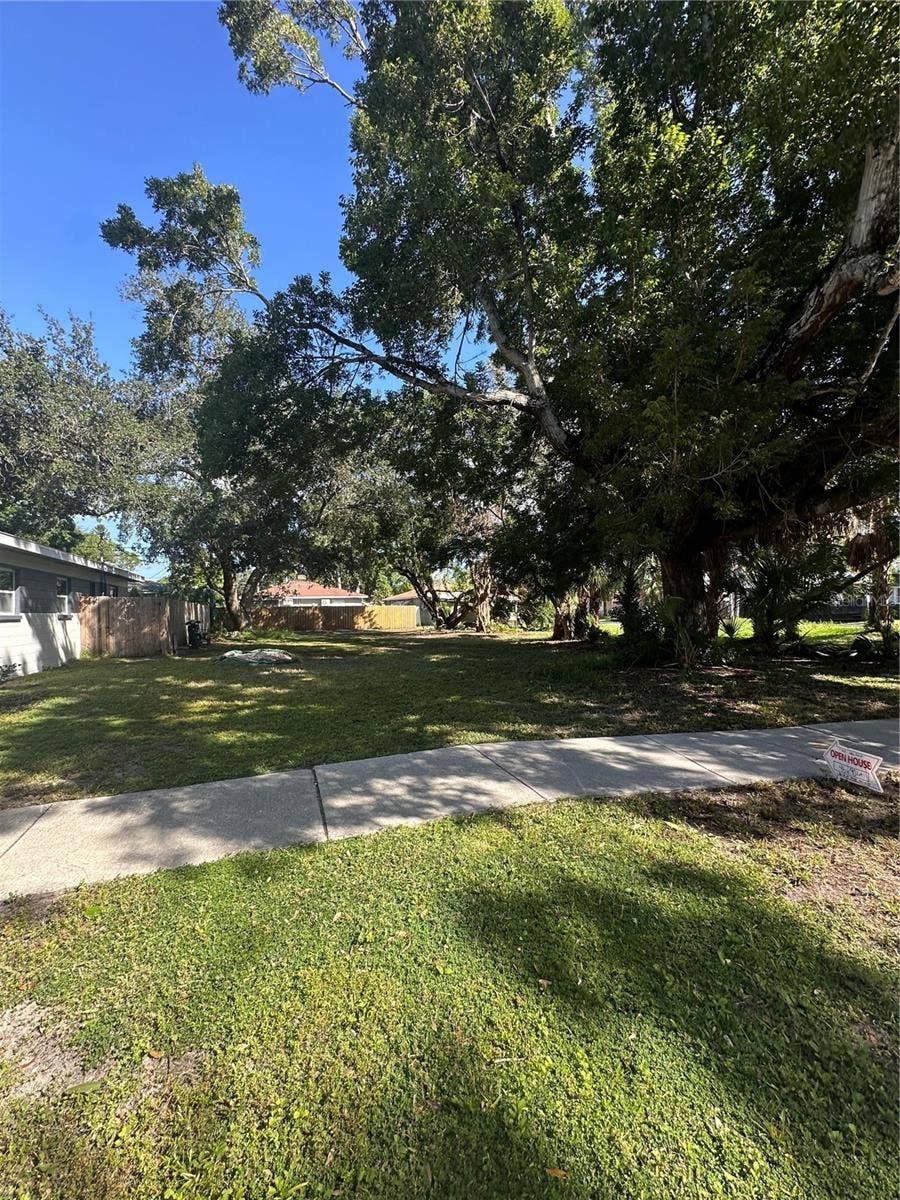 15TH AVENUE S, St Petersburg, FL 33701