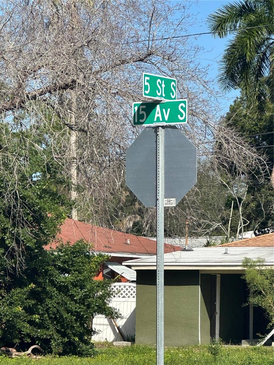 15TH AVENUE S, St Petersburg, FL 33701