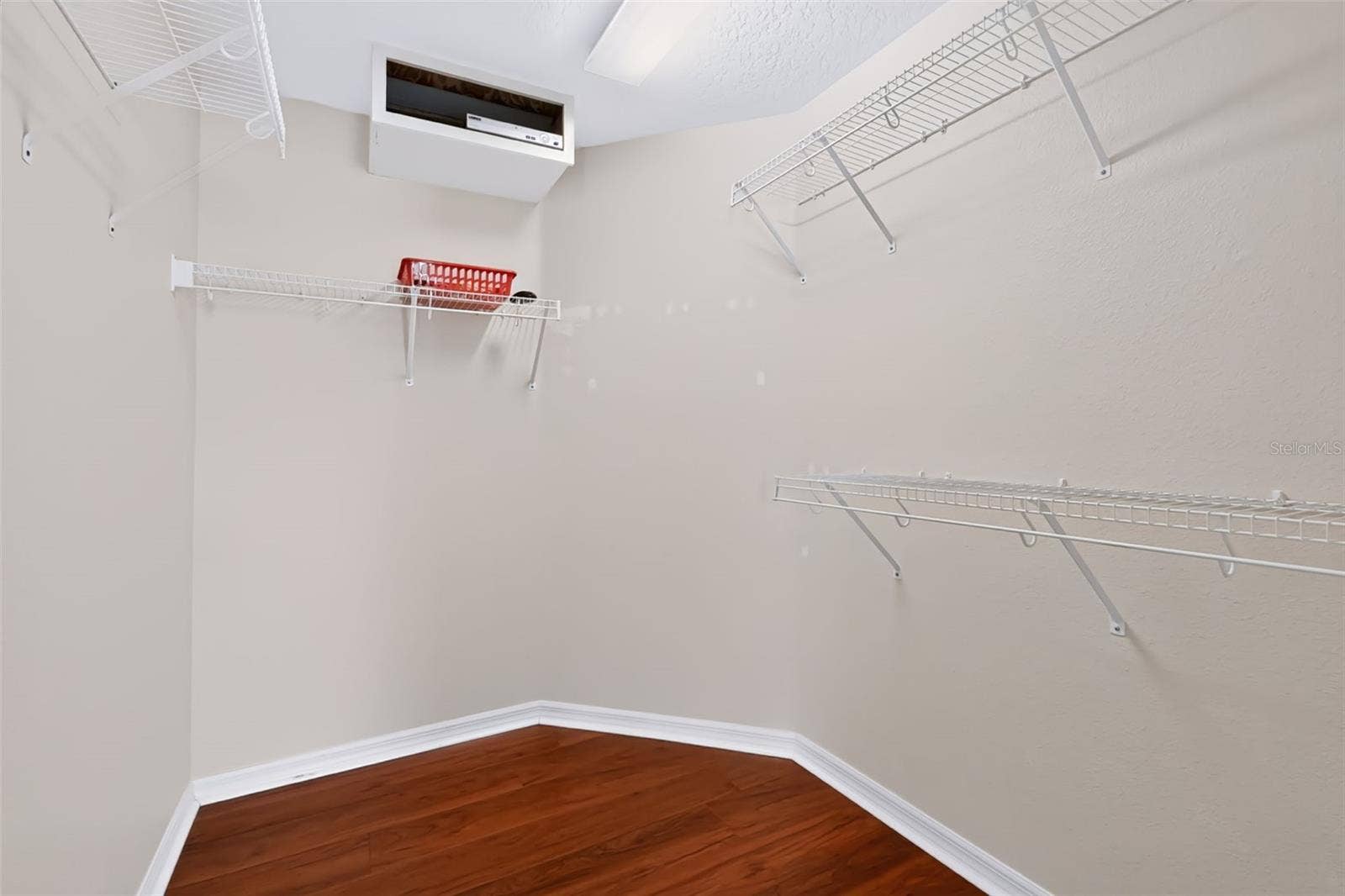 8210 SUMMER WOOD LANE, Riverview, FL 33578 8210 SUMMER WOOD LANE, Riverview, FL 33578