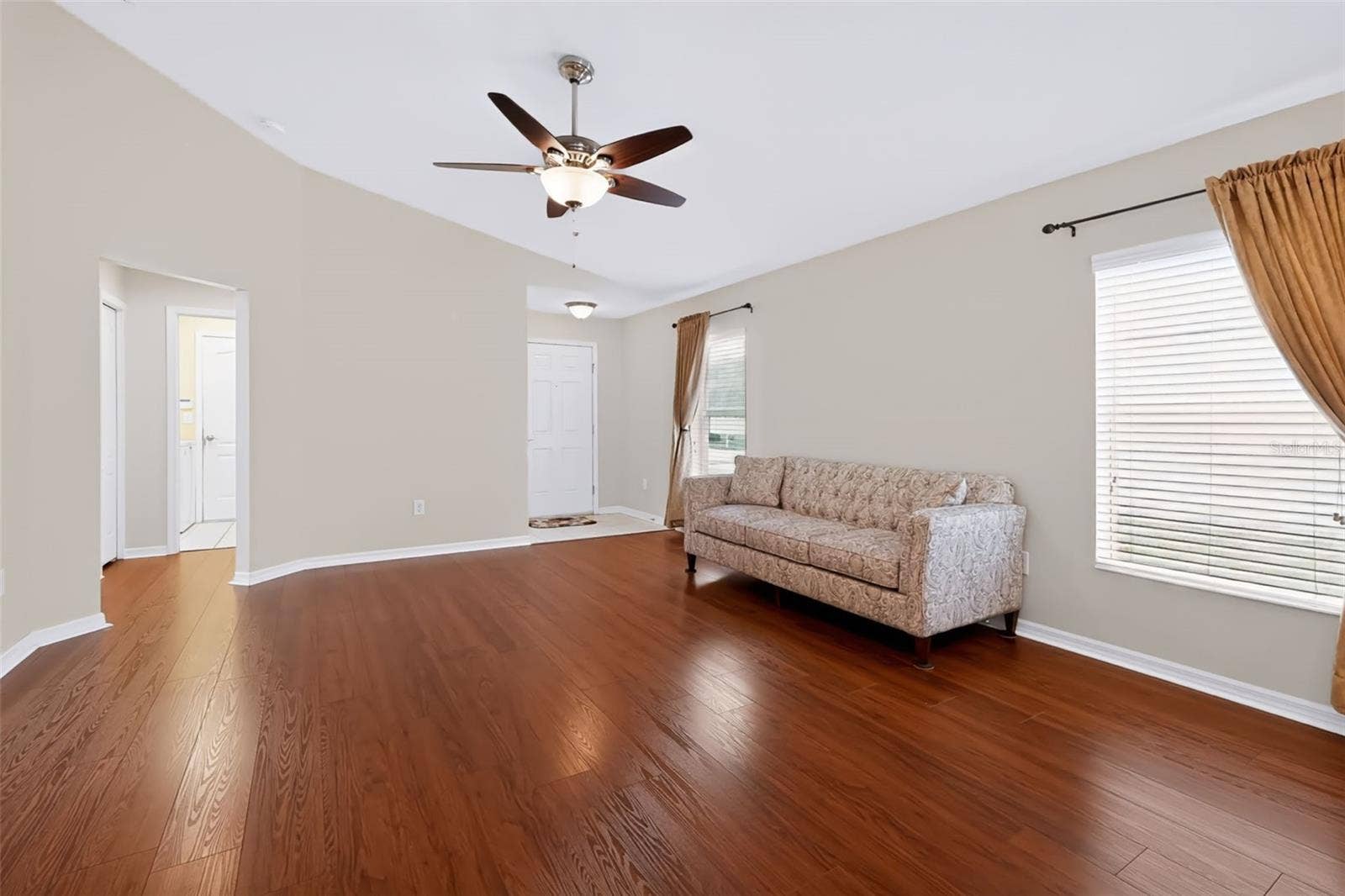 8210 SUMMER WOOD LANE, Riverview, FL 33578 8210 SUMMER WOOD LANE, Riverview, FL 33578