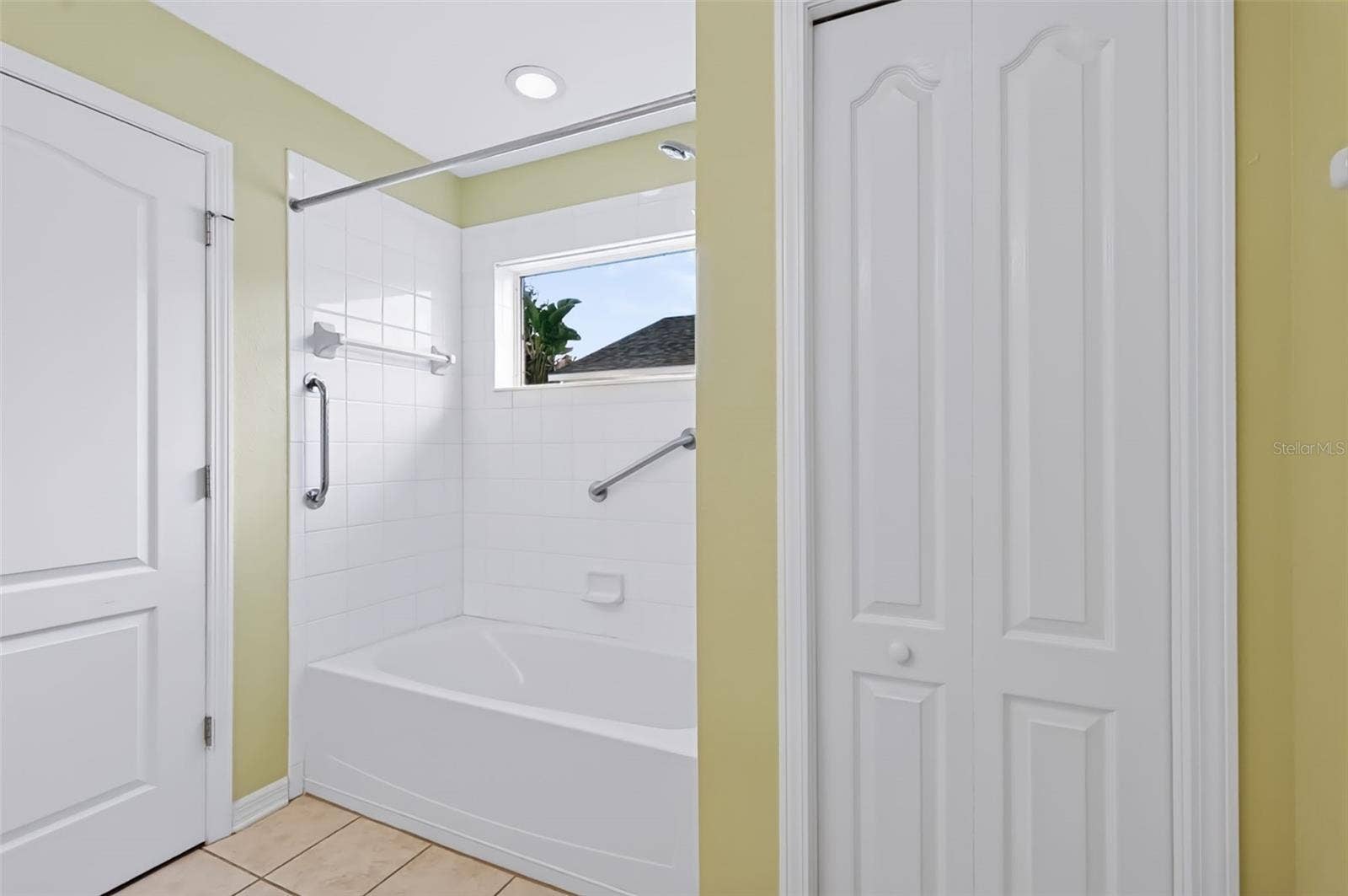 8210 SUMMER WOOD LANE, Riverview, FL 33578 8210 SUMMER WOOD LANE, Riverview, FL 33578