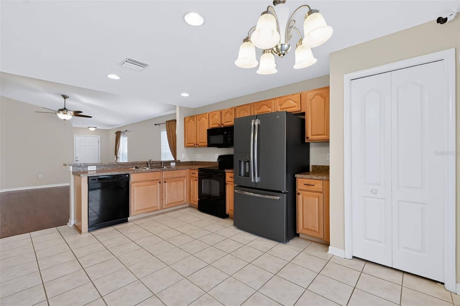 8210 SUMMER WOOD LANE, Riverview, FL 33578 8210 SUMMER WOOD LANE, Riverview, FL 33578