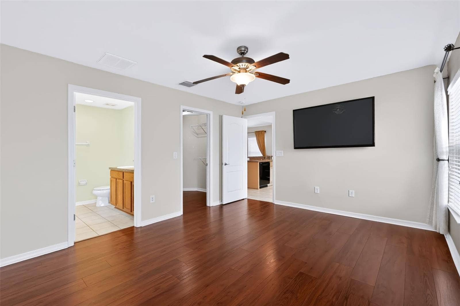 8210 SUMMER WOOD LANE, Riverview, FL 33578 8210 SUMMER WOOD LANE, Riverview, FL 33578