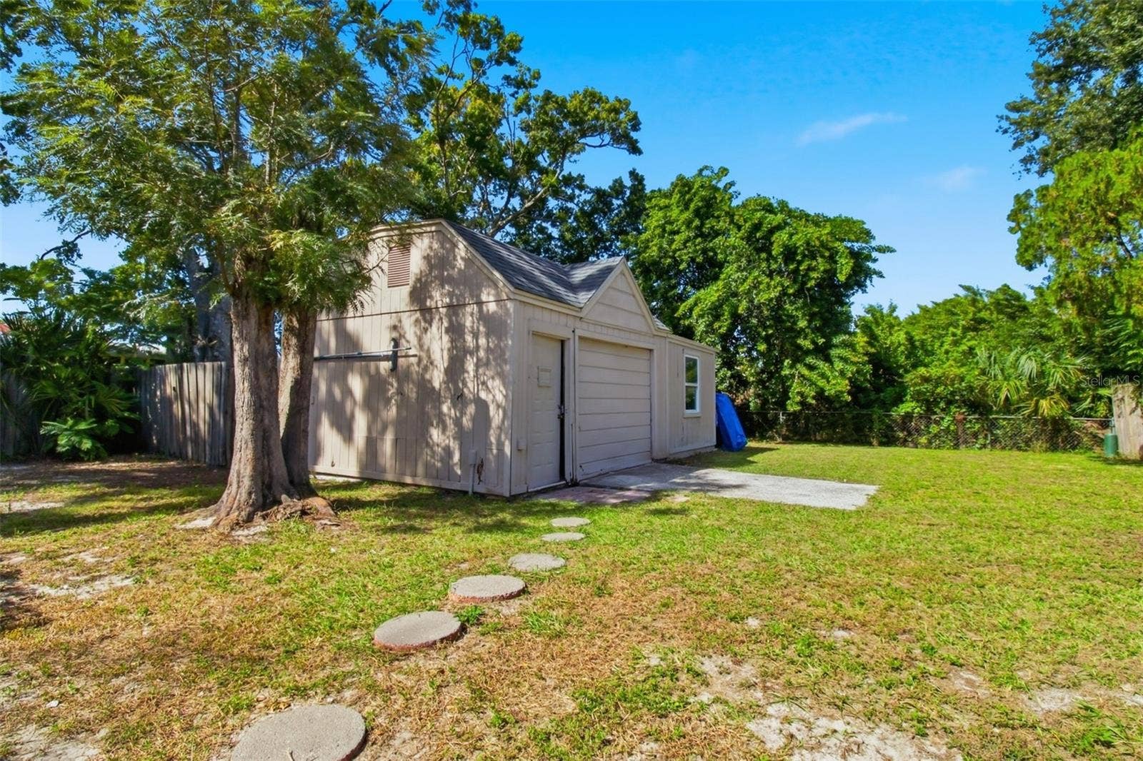 11625 CRYSTAL LAKE DRIVE, Port Richey, FL 34668 11625 CRYSTAL LAKE DRIVE, Port Richey, FL 34668