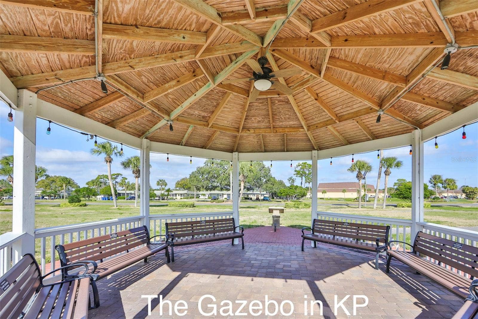 1905 CANTERBURY LANE, #8, Sun City Center, FL 33573 1905 CANTERBURY LANE, #8, Sun City Center, FL 33573