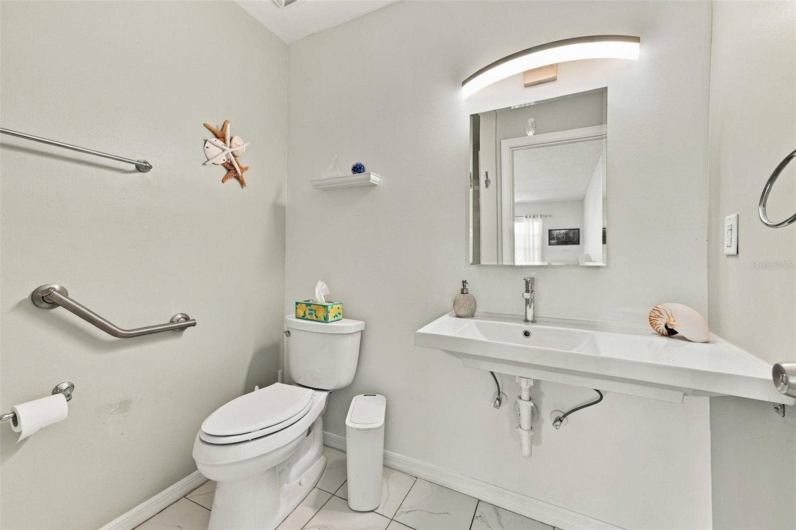 1905 CANTERBURY LANE, #8, Sun City Center, FL 33573 Primary Bathroom