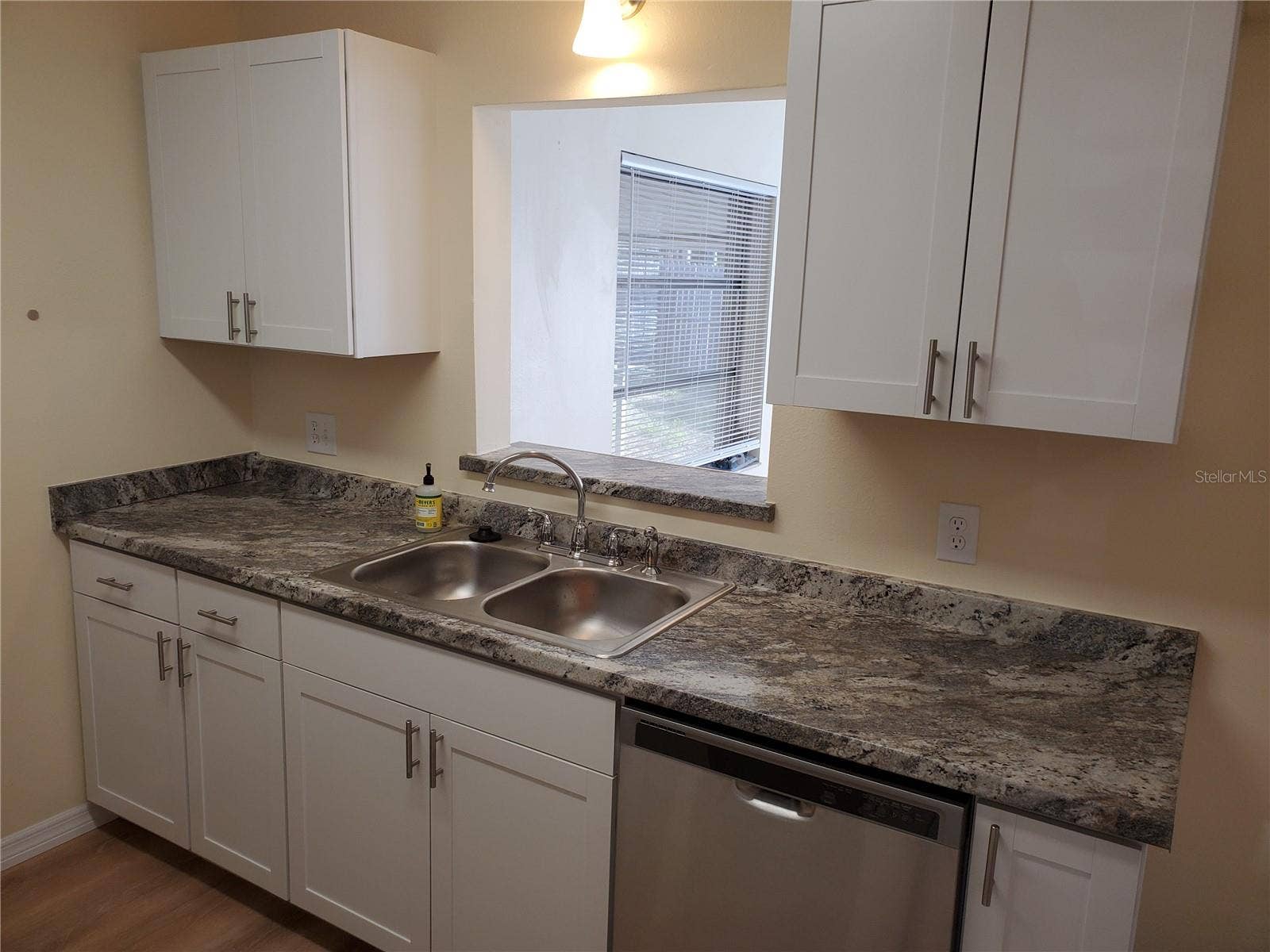 9397 93RD STREET, Seminole, FL 33777 Kitchen