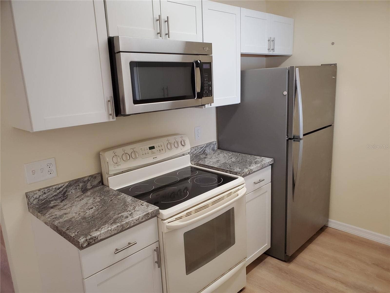 9397 93RD STREET, Seminole, FL 33777 Kitchen