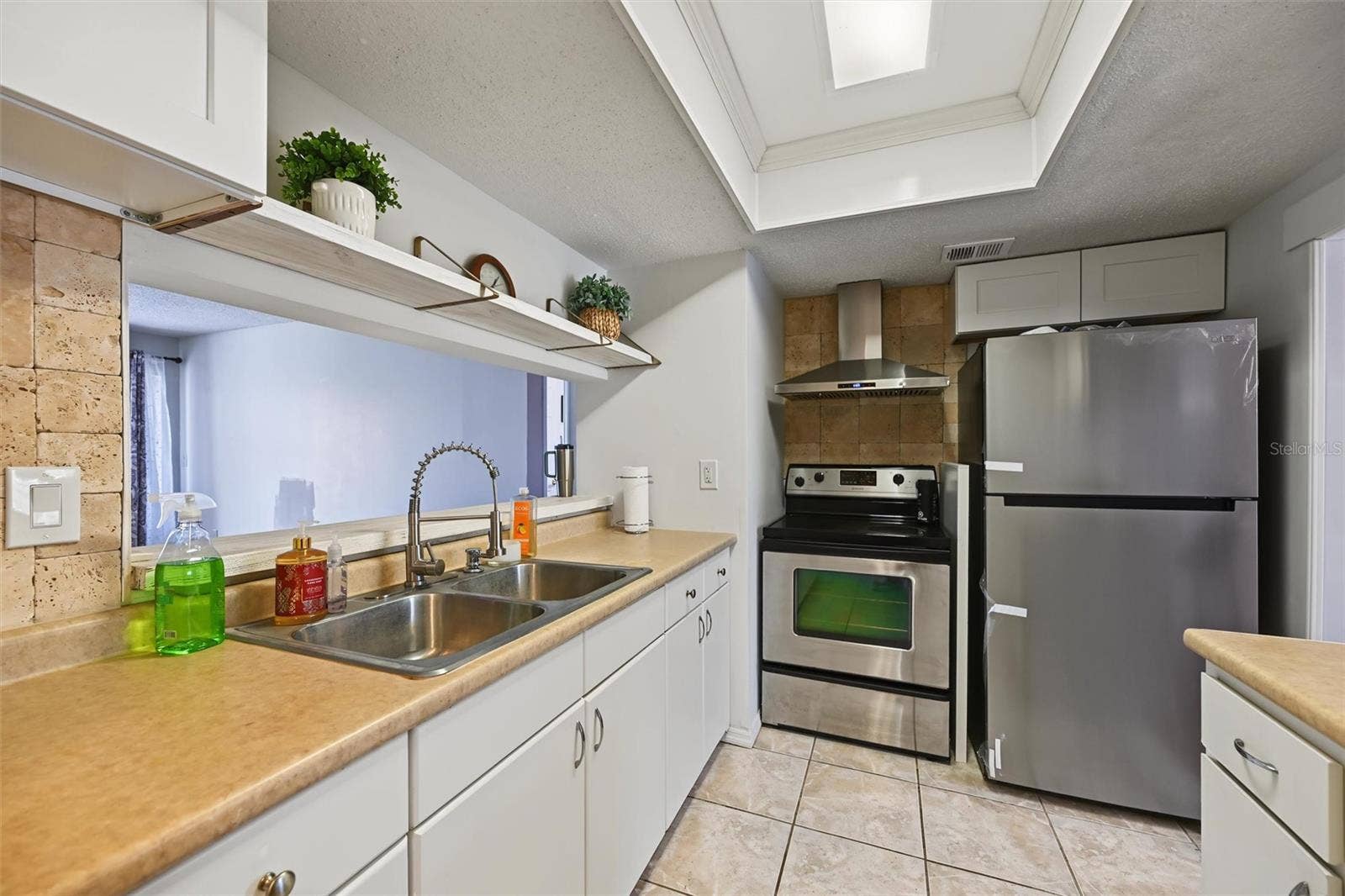 776 100TH AVENUE N, #204, St Petersburg, FL 33702