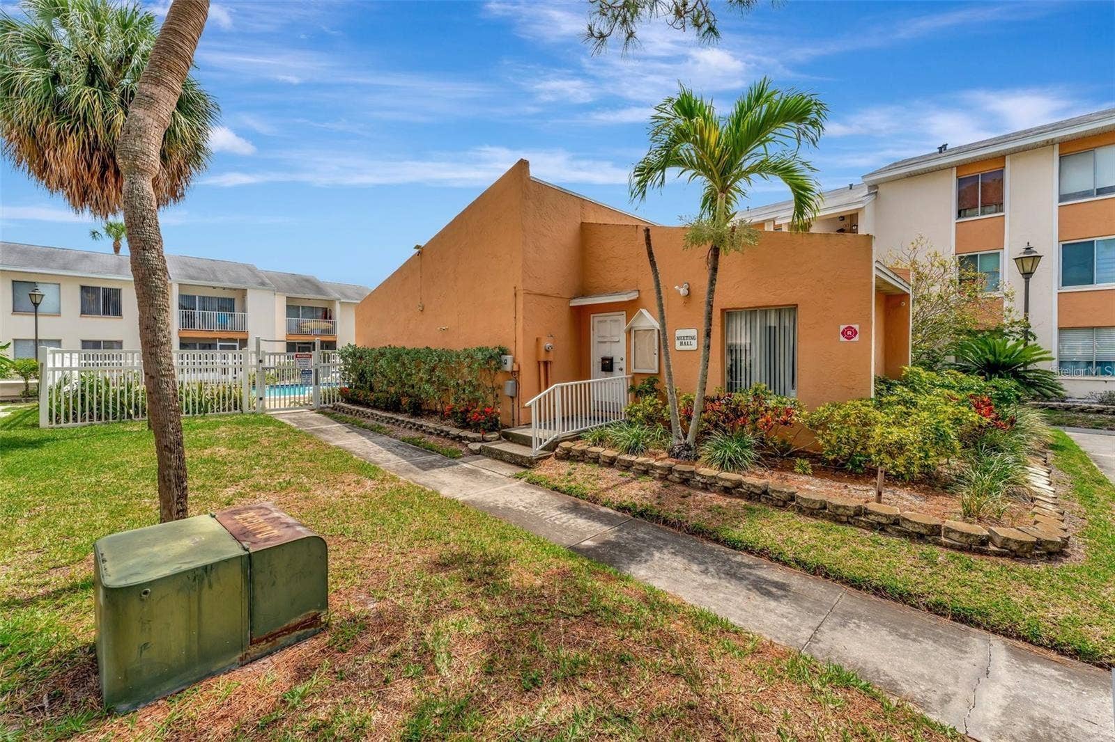 776 100TH AVENUE N, #204, St Petersburg, FL 33702