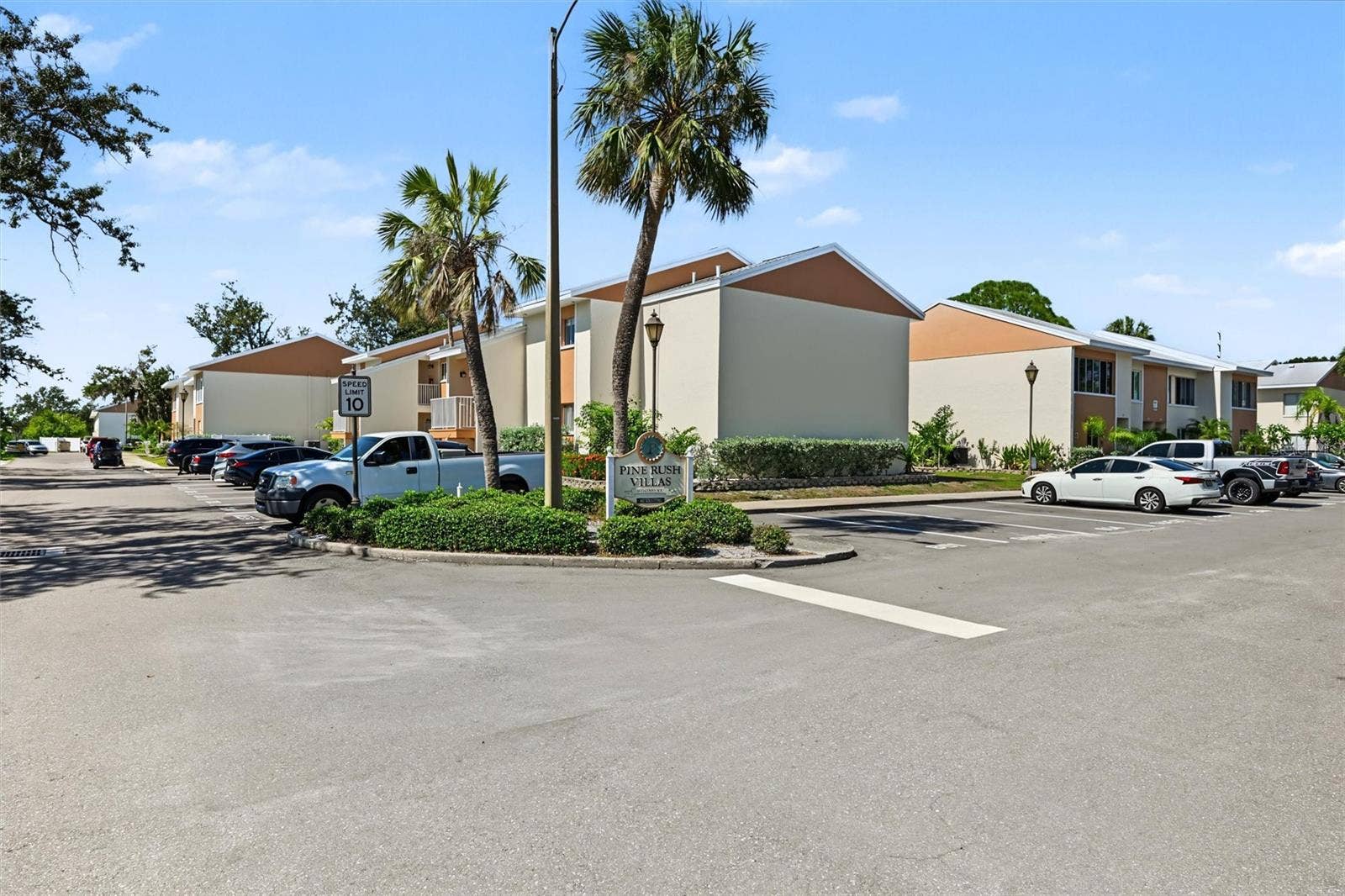 776 100TH AVENUE N, #204, St Petersburg, FL 33702