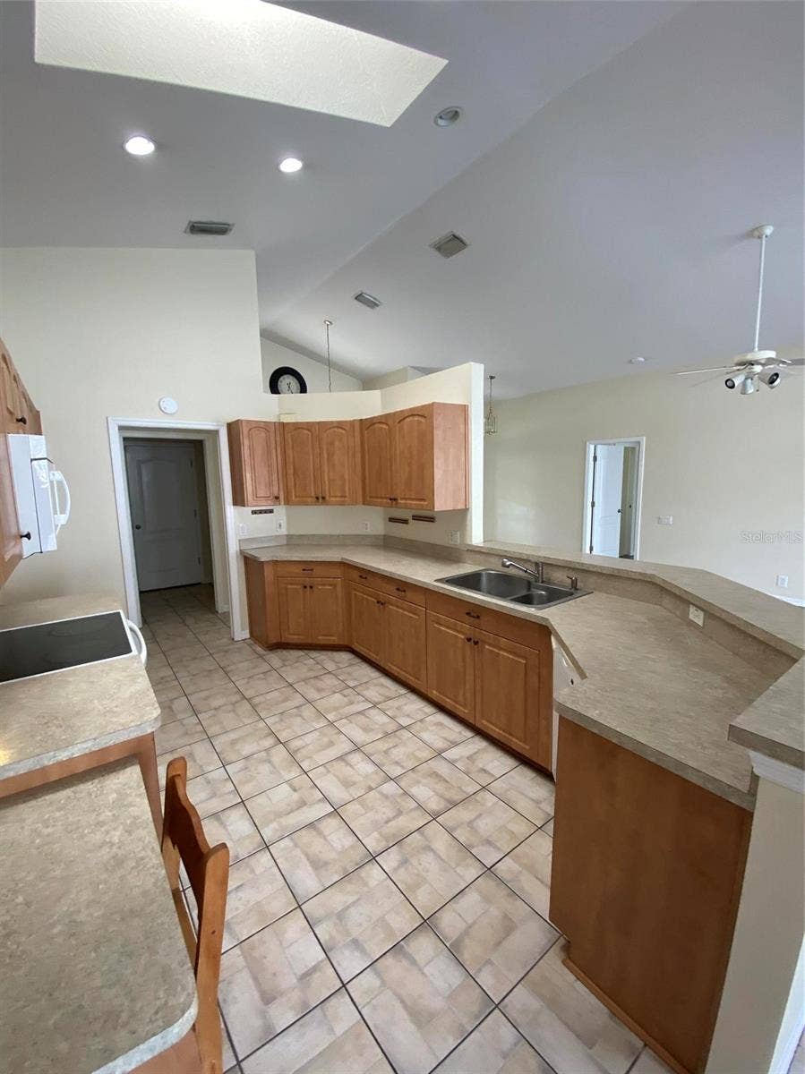 1217 JASMINE LAKE DRIVE, Tarpon Springs, FL 34689