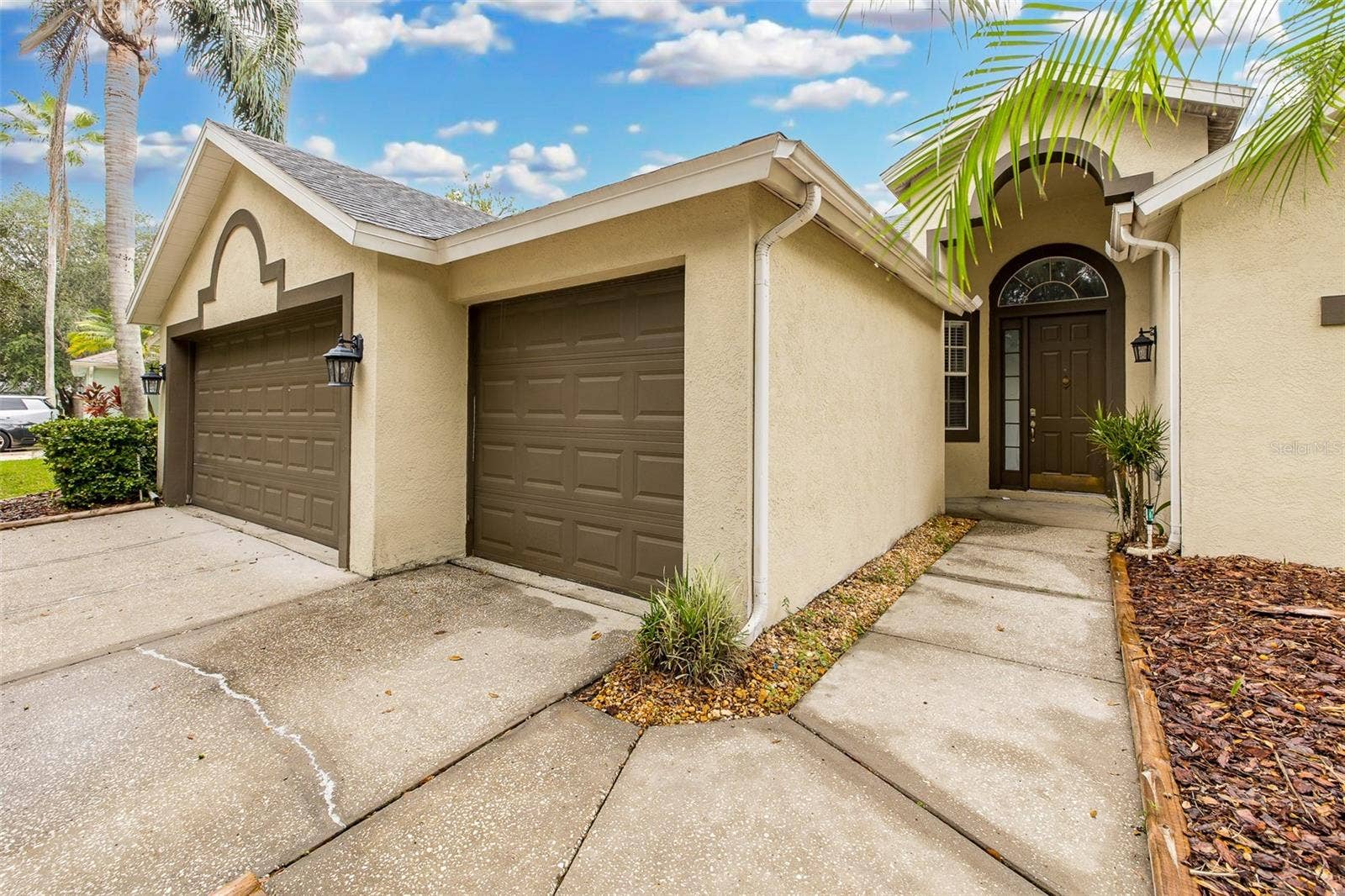 19103 DOVE CREEK DRIVE, Tampa, FL 33647 19103 DOVE CREEK DRIVE, Tampa, FL 33647