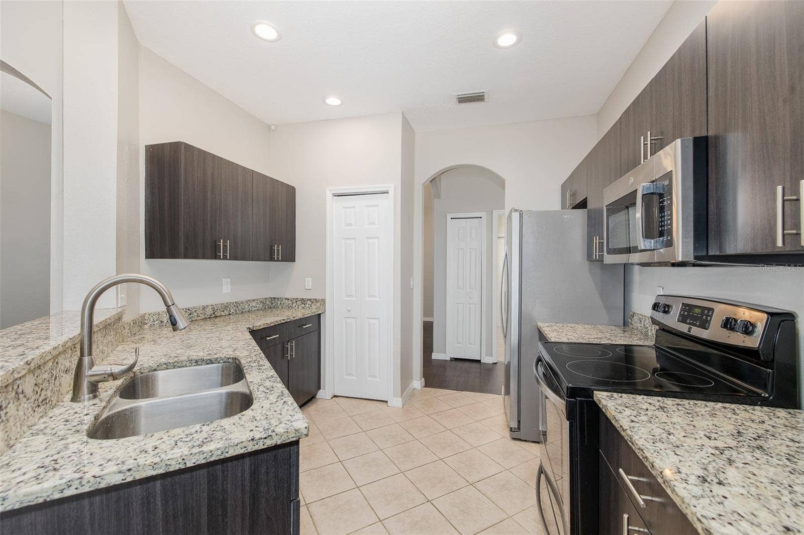 19103 DOVE CREEK DRIVE, Tampa, FL 33647 19103 DOVE CREEK DRIVE, Tampa, FL 33647