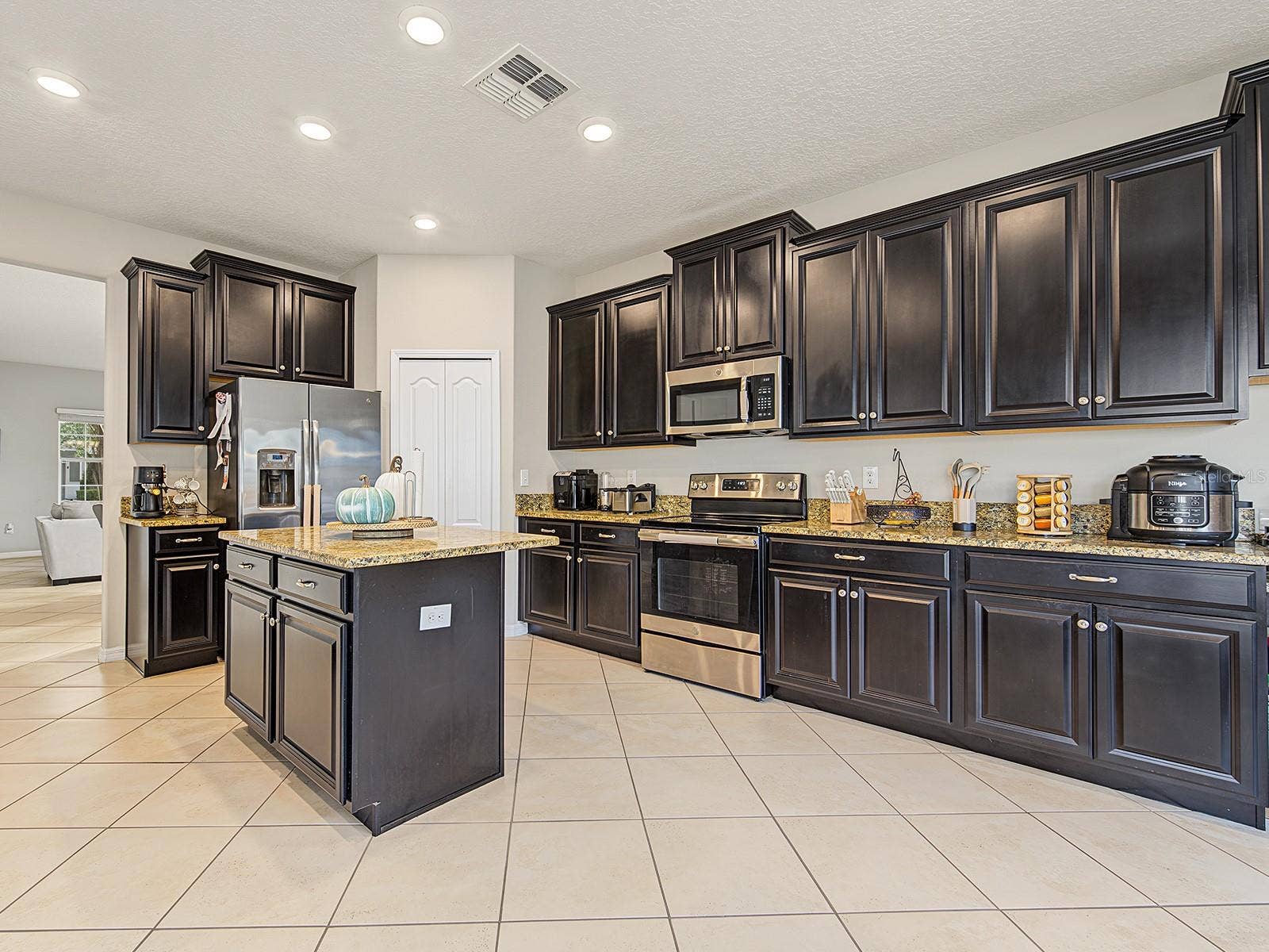 13743 CREST LAKE DRIVE, Hudson, FL 34669 13743 CREST LAKE DRIVE, Hudson, FL 34669