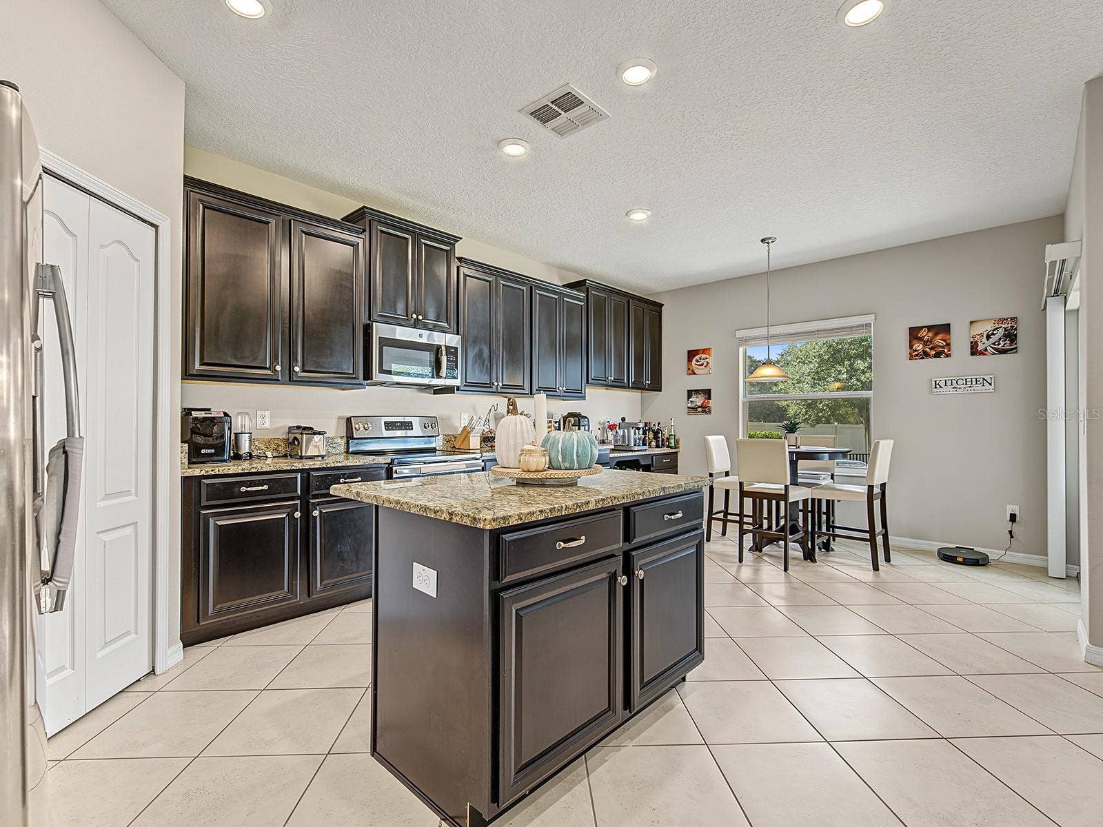 13743 CREST LAKE DRIVE, Hudson, FL 34669 13743 CREST LAKE DRIVE, Hudson, FL 34669