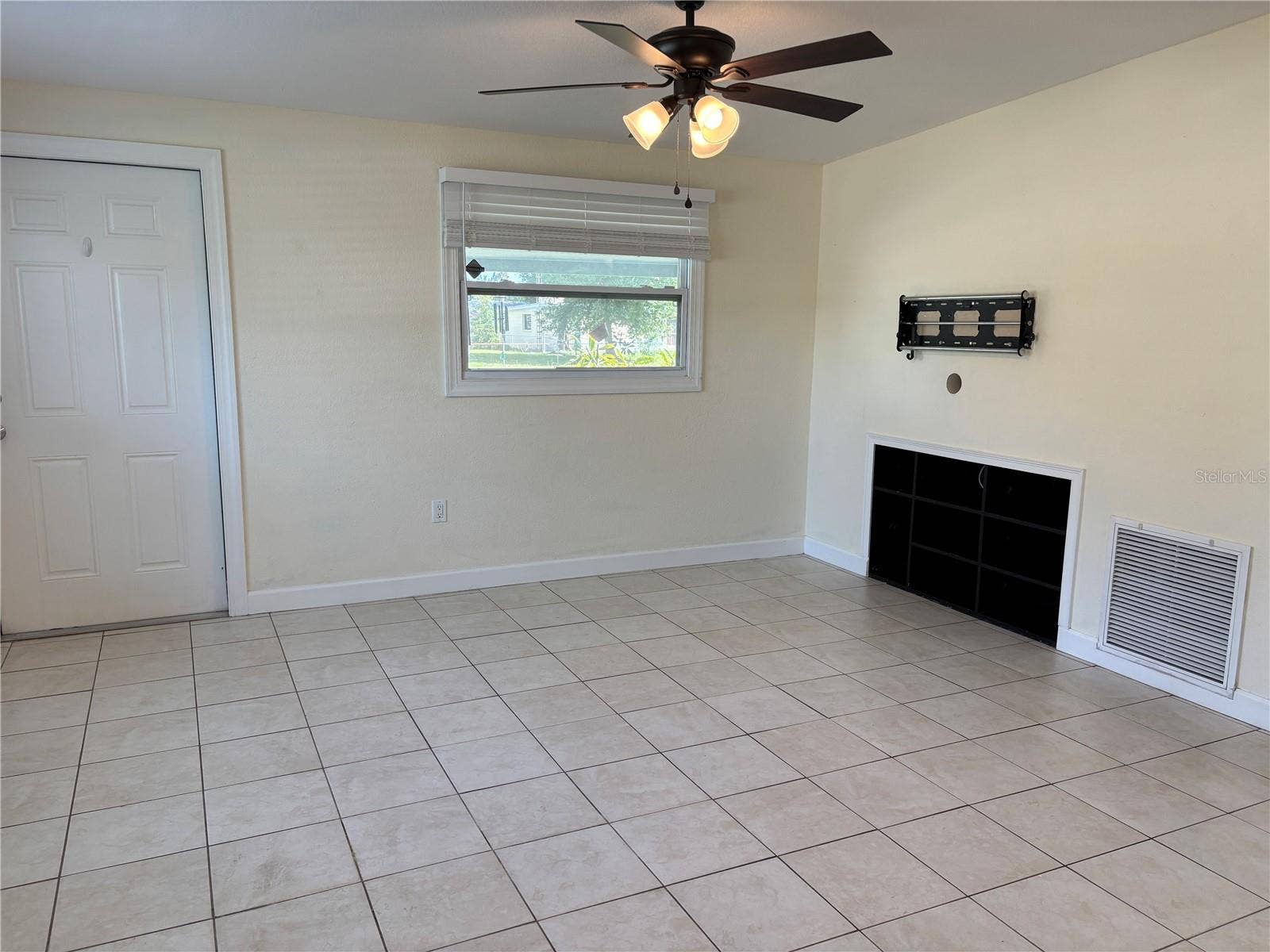8200 93RD AVENUE, Seminole, FL 33777 8200 93RD AVENUE, Seminole, FL 33777