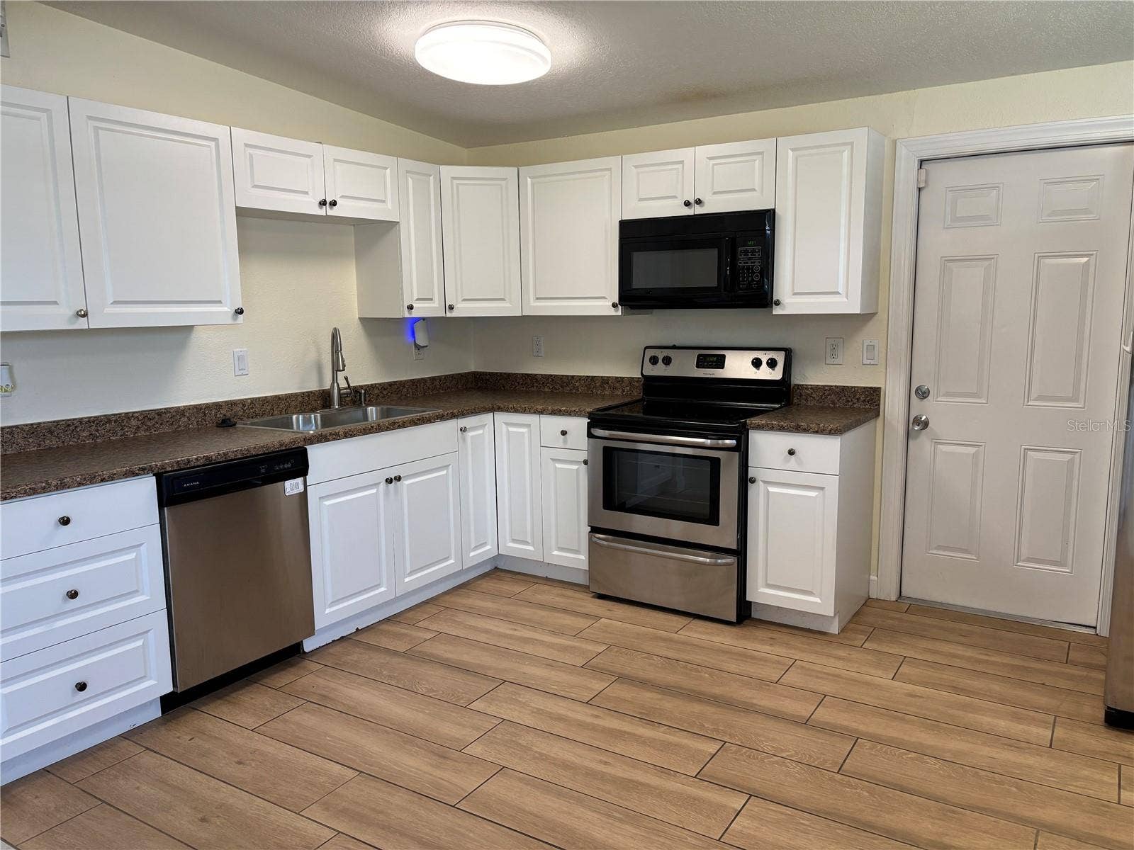 8200 93RD AVENUE, Seminole, FL 33777 8200 93RD AVENUE, Seminole, FL 33777
